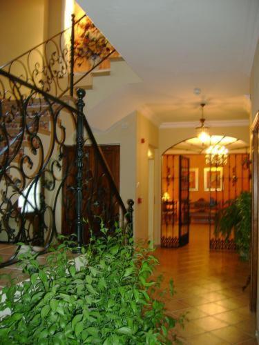 Hotel Santa Cruz Los Palacios Y Villafranca Esterno foto
