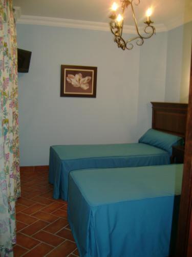Hotel Santa Cruz Los Palacios Y Villafranca Esterno foto